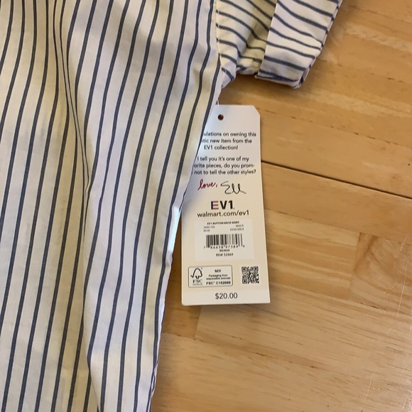 Stripe shirt. New w tags and cute buttons on the back - Picture 2 of 4